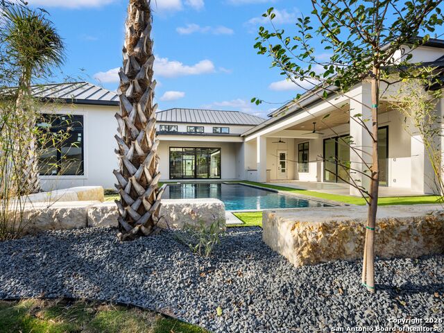 Listing photo id 39 for 71 Via Aragon