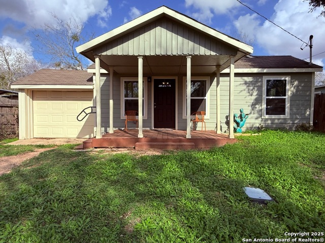 Details for 1310 South 4th, Floresville, TX 78114
