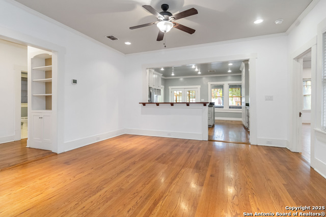 Image 14 of 45 For 211 Lindell  