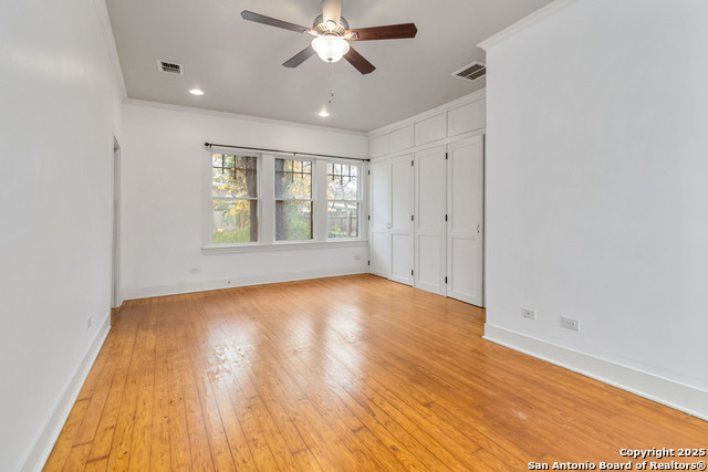 Image 29 of 45 For 211 Lindell  