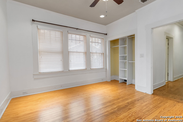 Image 30 of 45 For 211 Lindell  