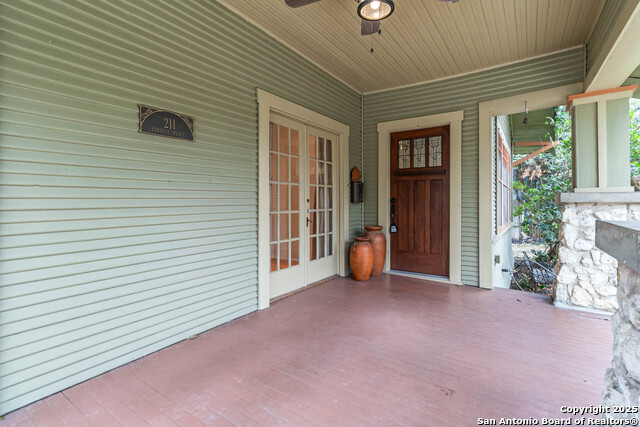 Image 7 of 45 For 211 Lindell  