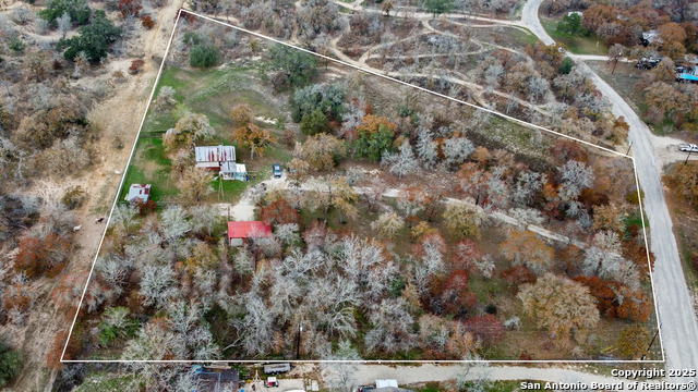 Image 2 of 28 For 133 Country Oak Dr