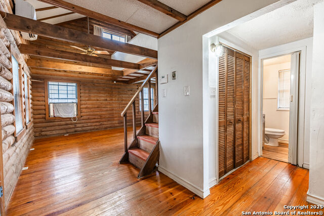 Image 22 of 28 For 133 Country Oak Dr