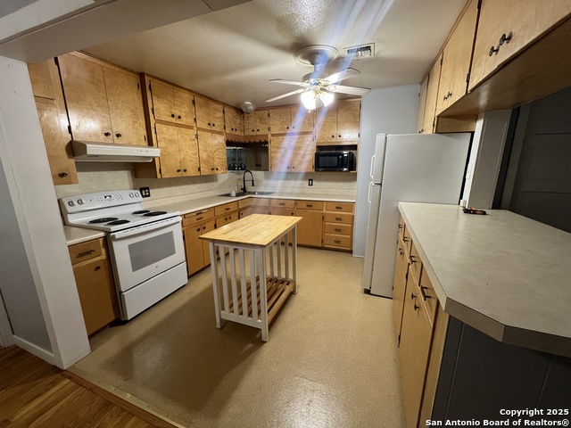 Image 10 of 22 For 1012 Walnut E