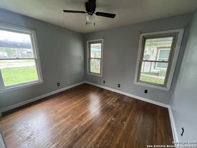 Image 16 of 22 For 1012 Walnut E