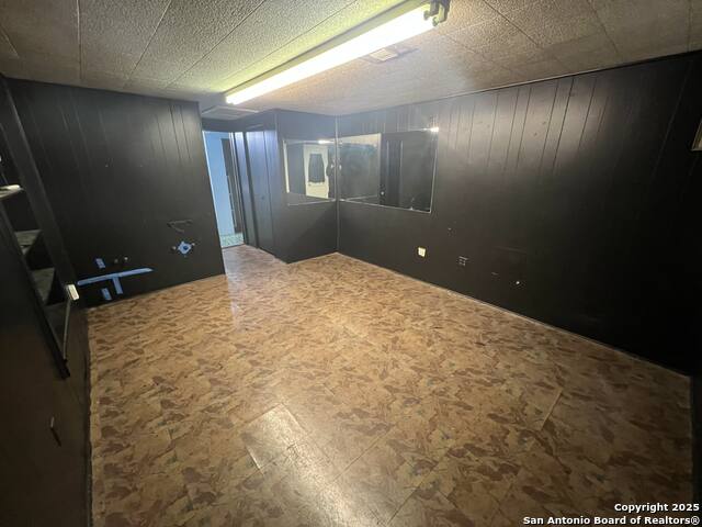 Image 22 of 22 For 1012 Walnut E