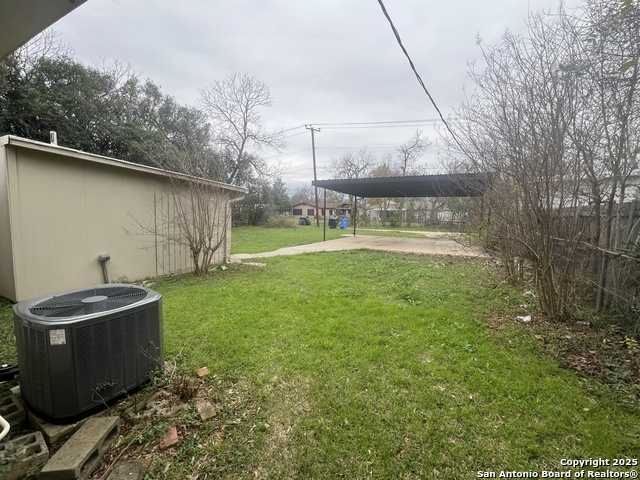 Image 4 of 22 For 1012 Walnut E