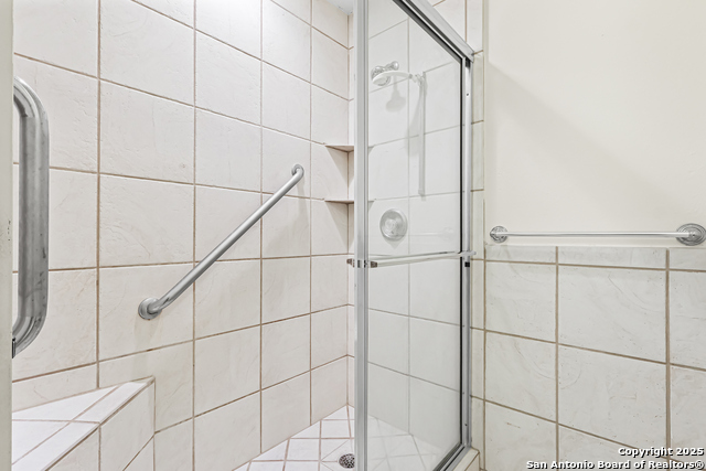 Image 16 of 29 For 17306 Piney Woods  5901