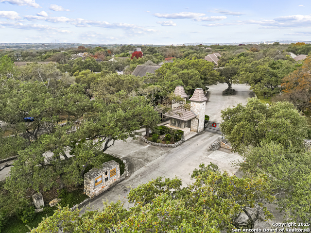 Image 27 of 29 For 17306 Piney Woods  5901