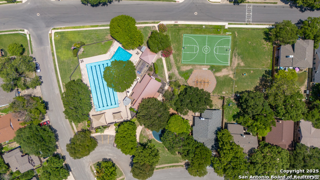 Image 28 of 29 For 6323 Broadmeadow