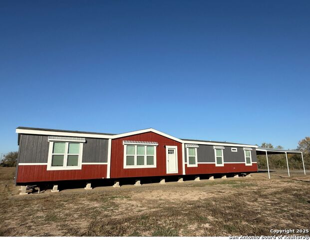 Details for 20 Penney Lane N, Knippa, TX 78870