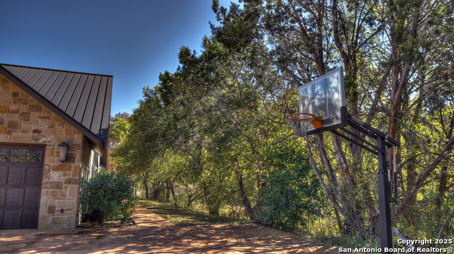 Image 6 of 86 For 6454 Us Highway 83 N