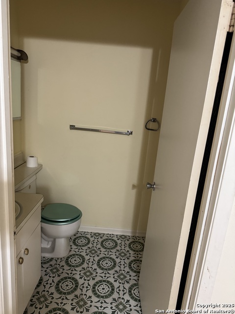 Image 10 of 11 For 8411 Deer Hvn