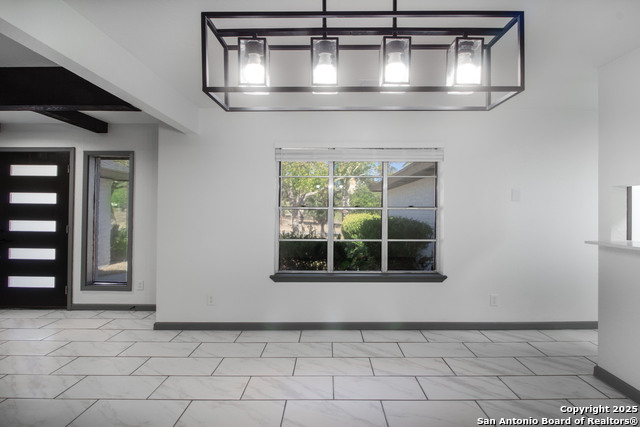 Listing photo id 8 for 12129 Up River Rd