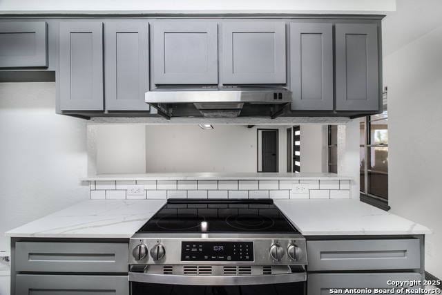 Listing photo id 10 for 12129 Up River Rd