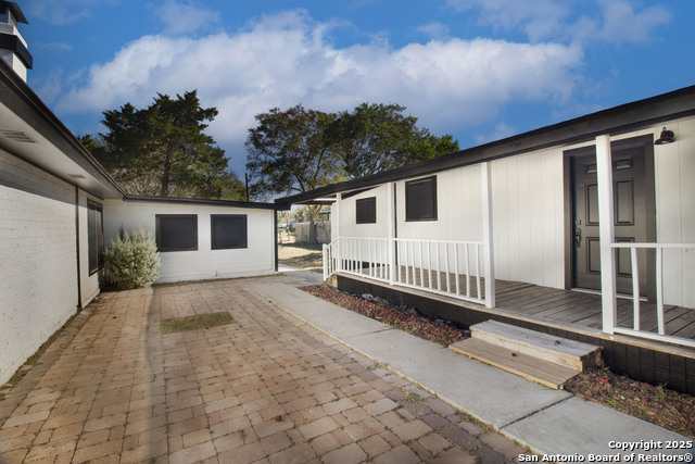 Listing photo id 24 for 12129 Up River Rd