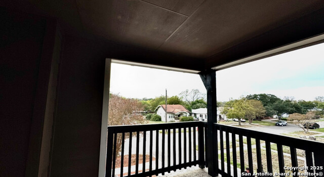 Image 9 of 10 For 829 Kayton  102