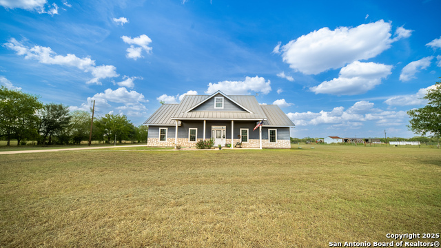 Details for 1005 County Road 678 E, Natalia, TX 78059