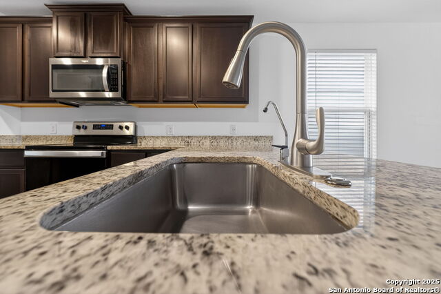 Image 14 of 32 For 15115 Jetfire Pt