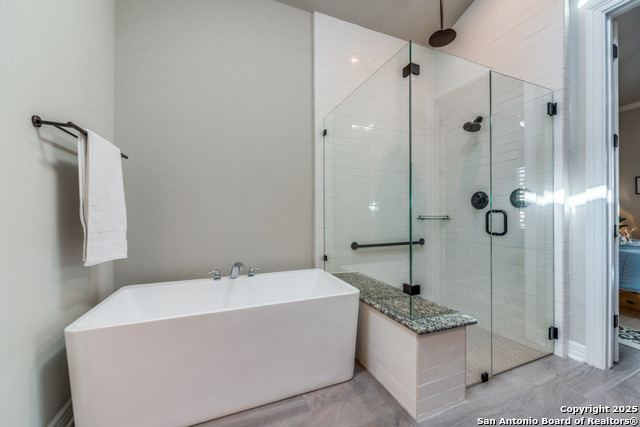 Listing photo id 14 for 128 Cinnamon Creek