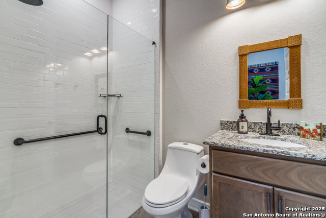 Listing photo id 17 for 128 Cinnamon Creek