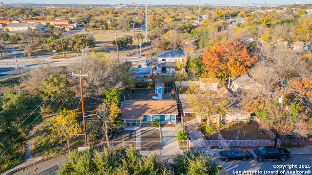 Image 3 of 40 For 235 Odell  