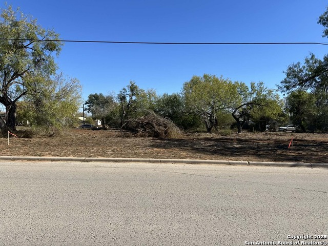 Image 2 of 8 For 120 Commerce Leona E