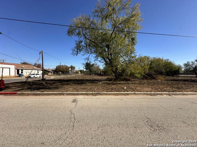 Image 4 of 8 For 120 Commerce Leona E