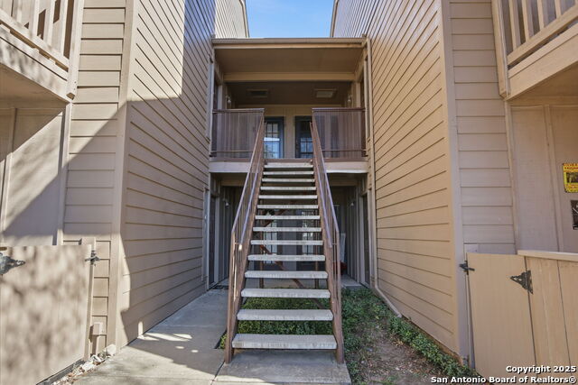 Image 21 of 21 For 2935 Nacogdoches 211