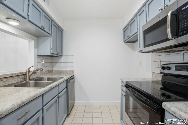 Image 4 of 21 For 2935 Nacogdoches 211