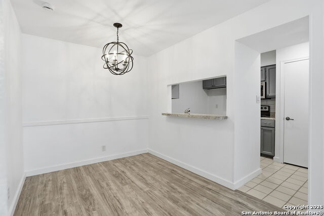 Image 5 of 21 For 2935 Nacogdoches 211