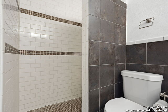 Image 9 of 21 For 2935 Nacogdoches 211