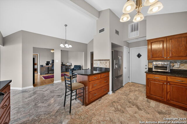 Image 15 of 40 For 3827 Longridge Dr