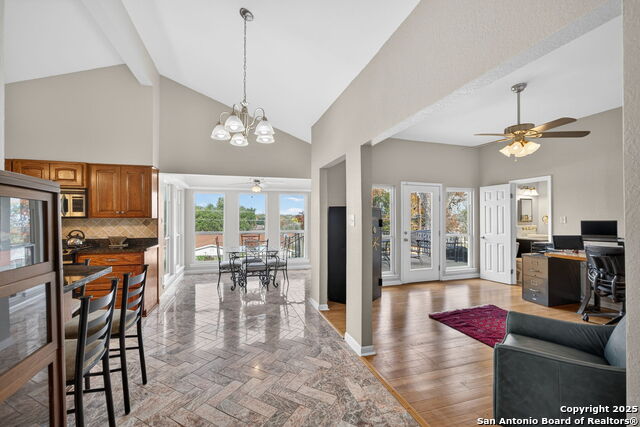 Image 16 of 40 For 3827 Longridge Dr