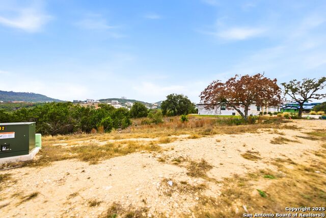 Image 18 of 27 For 24213 Tres Arroyos