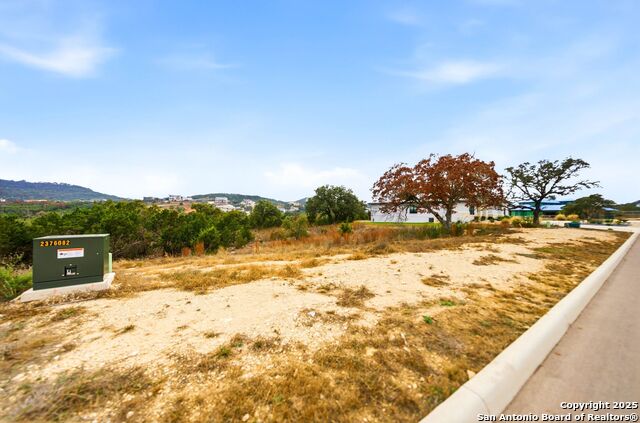 Image 19 of 27 For 24213 Tres Arroyos