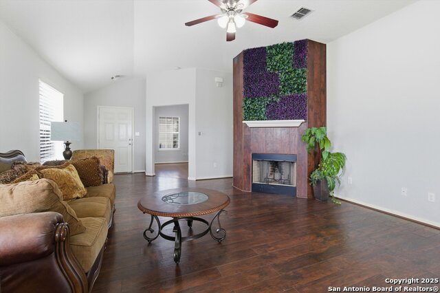 Image 7 of 32 For 8242 Pioneer Oak