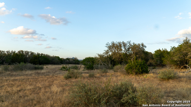 Listing photo id 10 for 1593 County Road 354