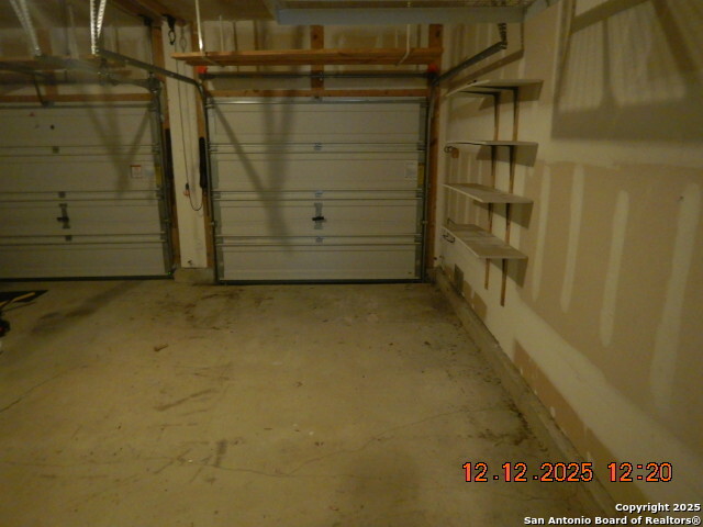 Image 11 of 21 For 9914 Copper Rise