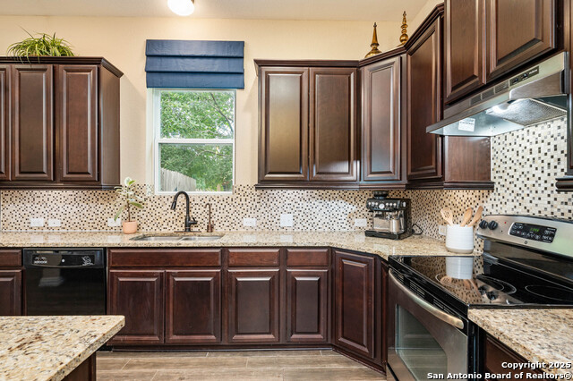 Image 12 of 35 For 8921 Vine Leaf