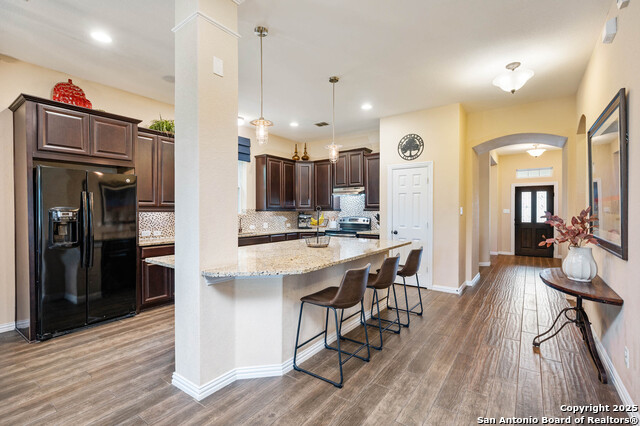 Image 14 of 35 For 8921 Vine Leaf