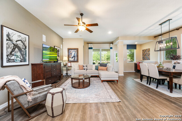 Image 18 of 35 For 8921 Vine Leaf