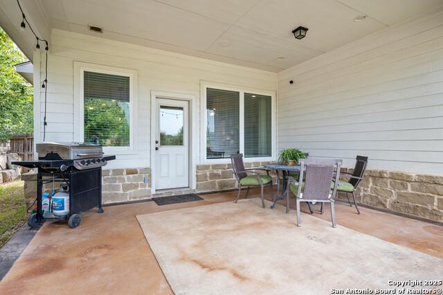 Image 31 of 35 For 8921 Vine Leaf