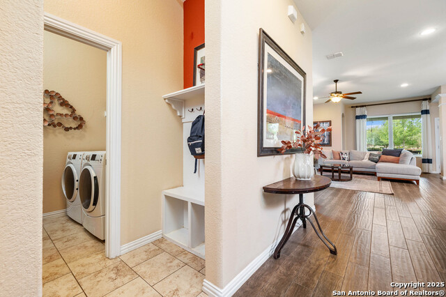 Image 9 of 35 For 8921 Vine Leaf