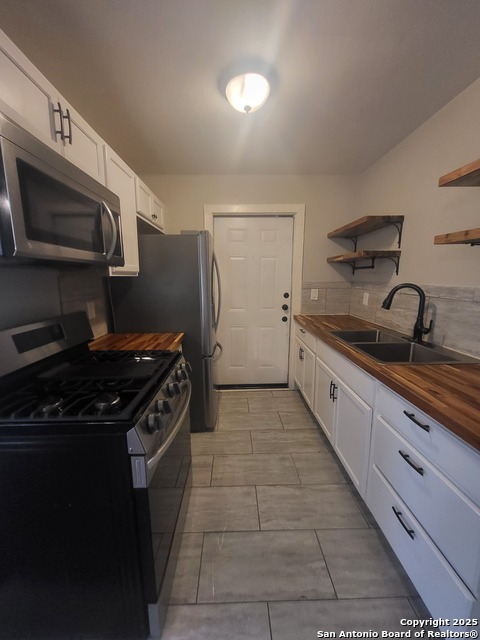 Image 3 of 8 For 446 Glendale Ave