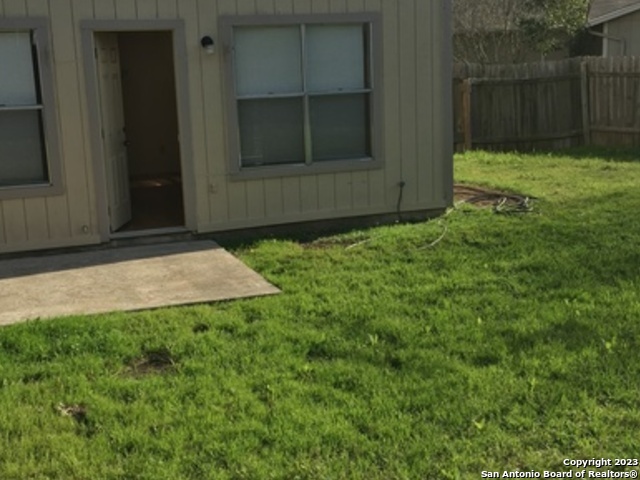 Image 7 of 8 For 14528 Waddesdon Bluff