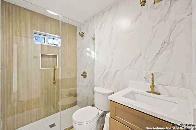 Image 13 of 19 For 7602 Strolling