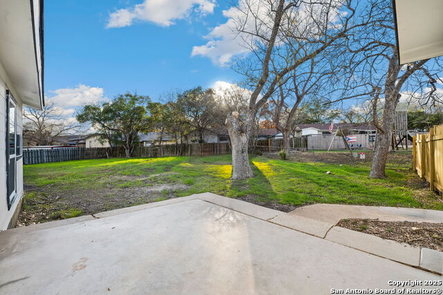 Image 15 of 19 For 7602 Strolling