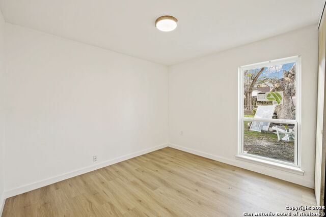 Image 19 of 19 For 7602 Strolling